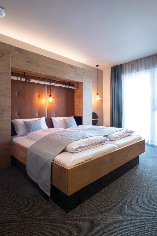 Riku Hotel Goeppingen Ngoại thất bức ảnh
